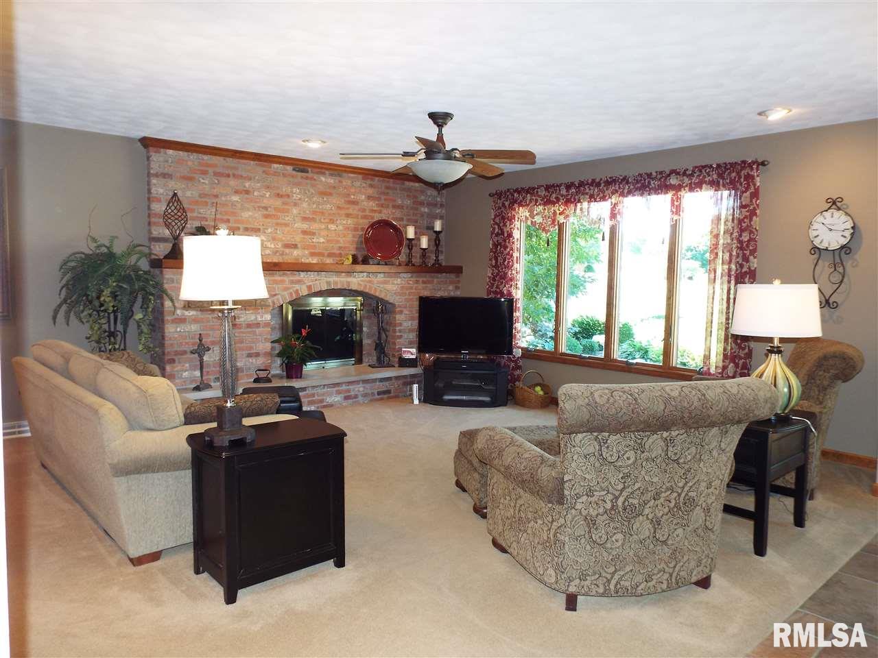28 Hickory Ridge Drive Morton, IL 61550 - Photo 4 of 36 Gallery Image 4