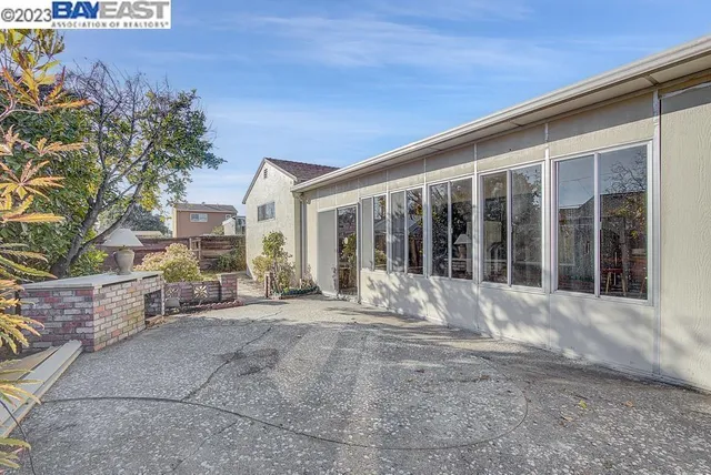 $835,000 | 2285 Star Avenue, Castro Valley, CA 94546