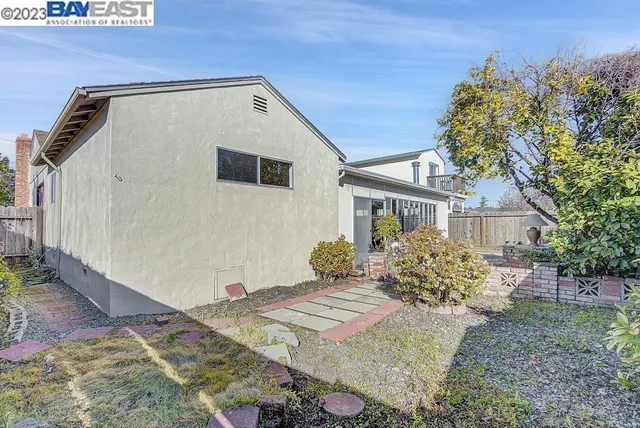 $835,000 | 2285 Star Avenue, Castro Valley, CA 94546