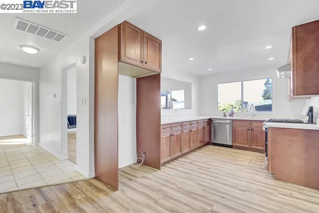 $835,000 | 2285 Star Avenue, Castro Valley, CA 94546