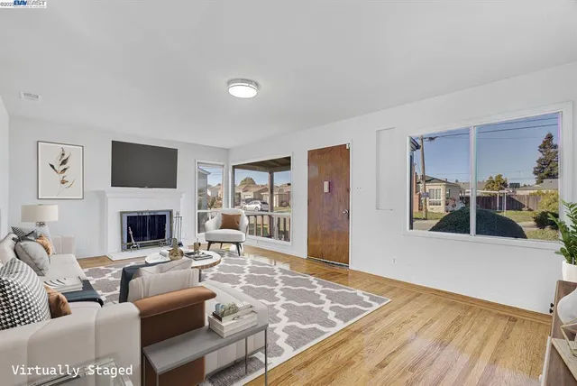 $835,000 | 2285 Star Avenue, Castro Valley, CA 94546