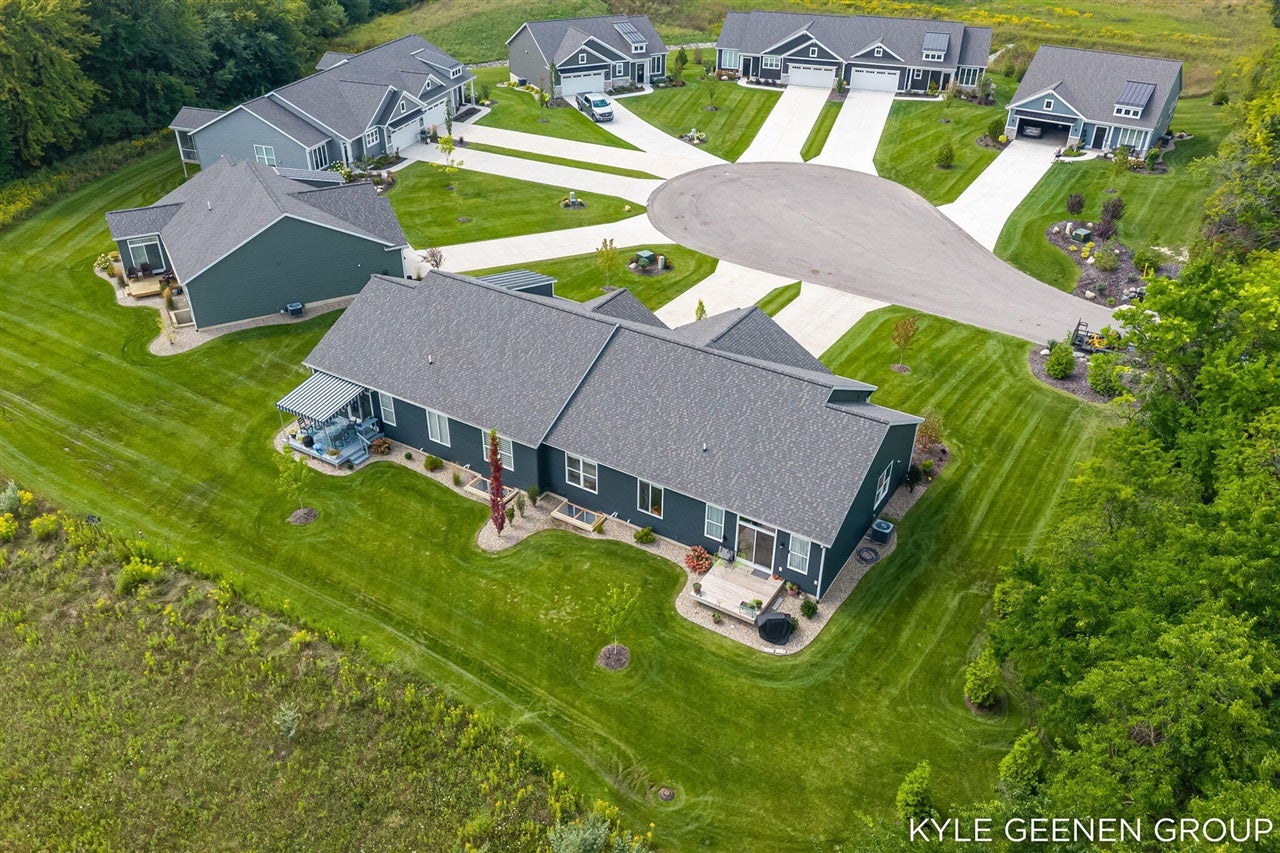 4646 Graystone Road Holland, MI 49423 - Photo 30 of 32 Gallery Image 30