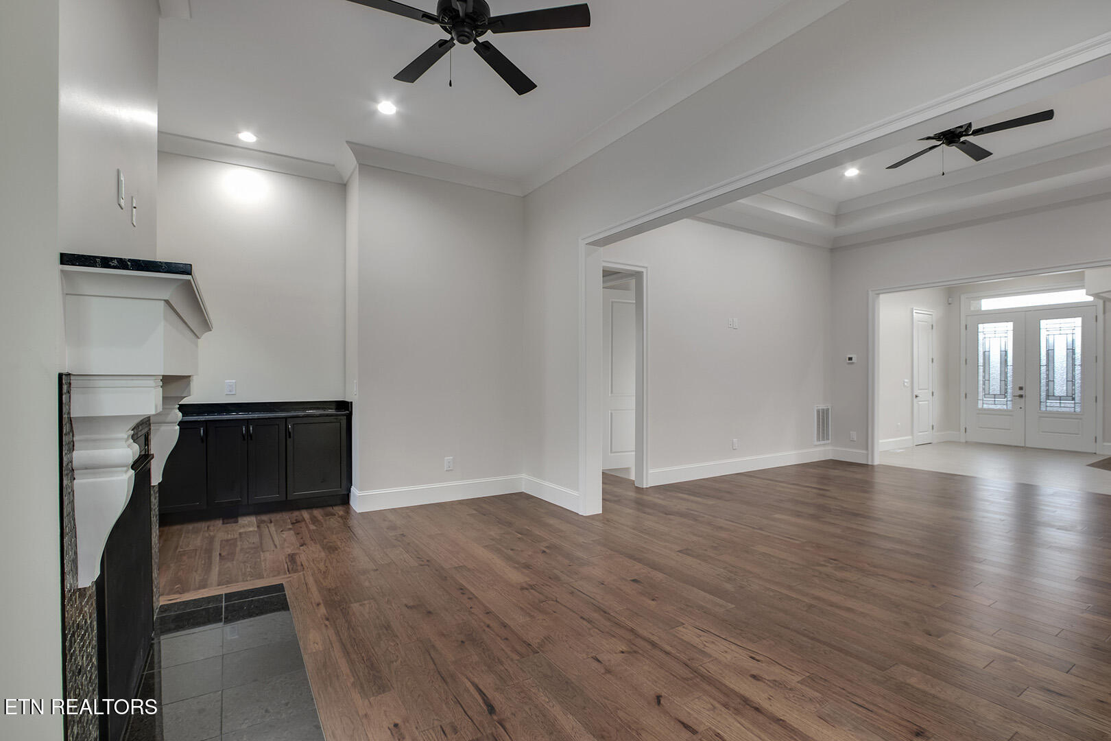 119 Hanani Trail Vonore, TN 37885 - Photo 14 of 59 13_HananiTrail_119_Family03