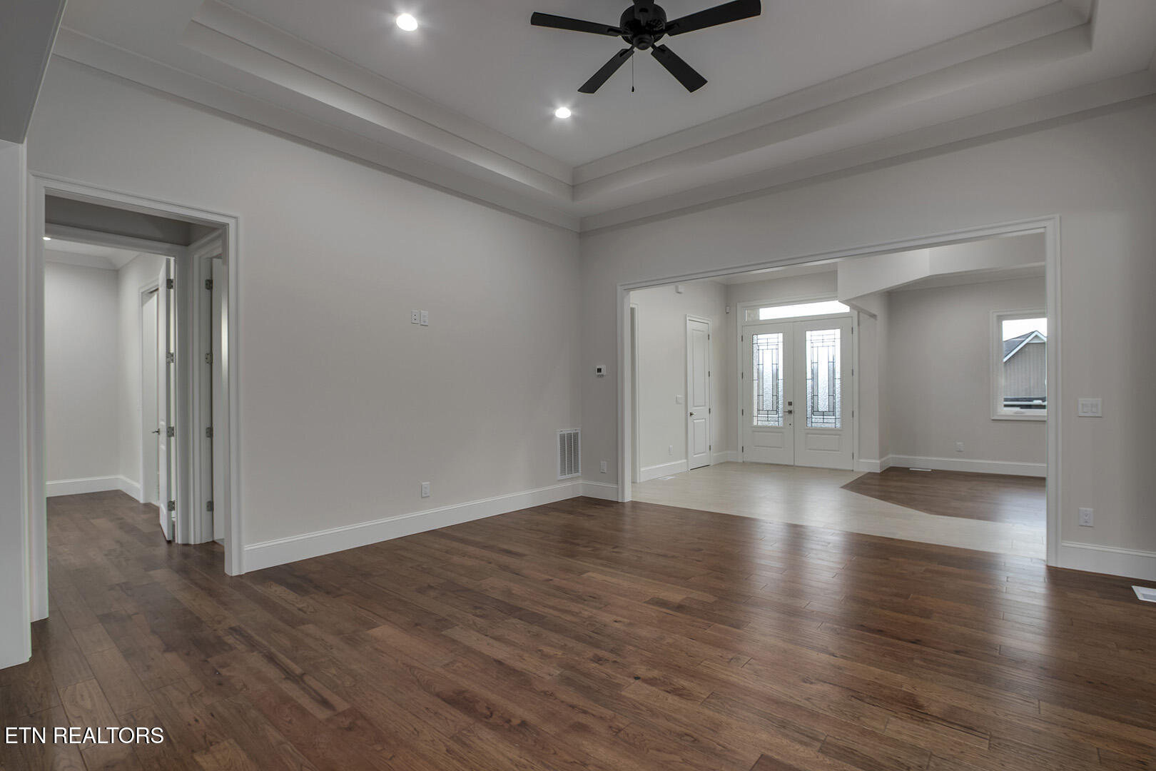 119 Hanani Trail Vonore, TN 37885 - Photo 43 of 59 43_HananiTrail_119_Bedroom3Entry-Living0