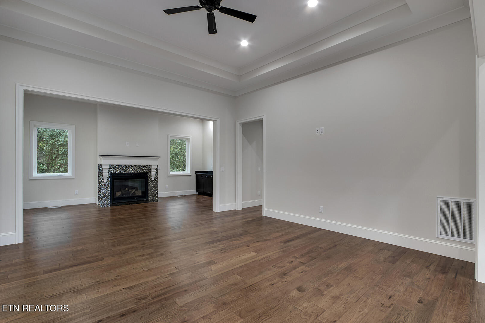 119 Hanani Trail Vonore, TN 37885 - Photo 9 of 59 08_HananiTrail_119_Living03