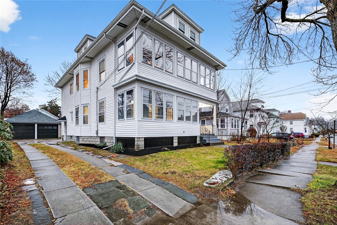 41 Rounds Avenue Providence, RI 02907 - Photo 2 of 28