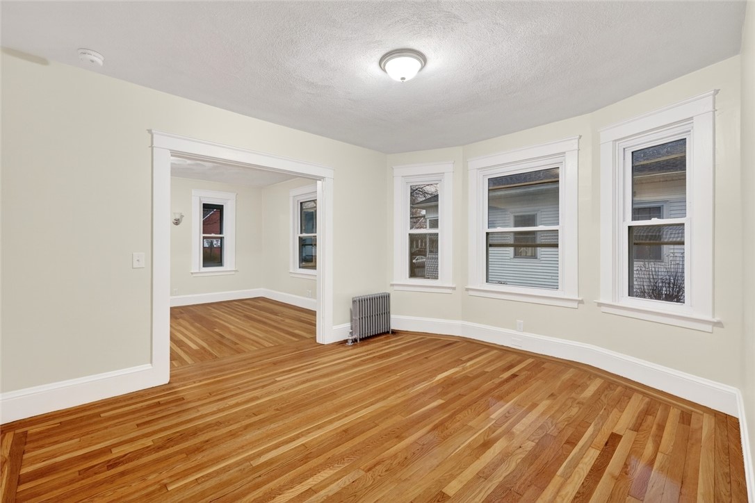 41 Rounds Avenue Providence, RI 02907 - Photo 6 of 28 Dining Room