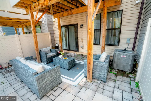 $3,400 | 4939 Vista Glen Lane, Lanham, MD 20706