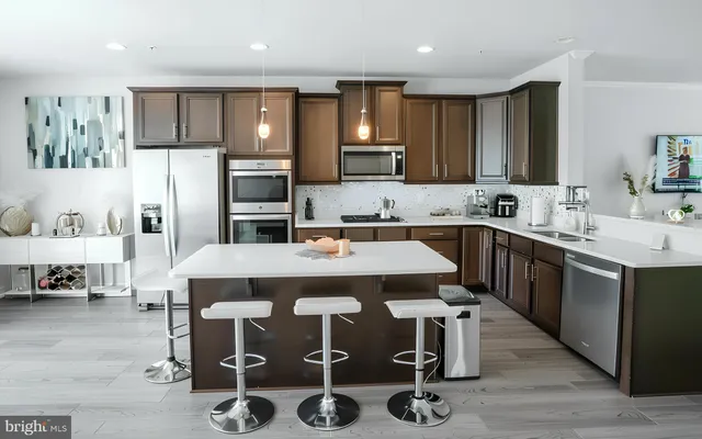 $3,400 | 4939 Vista Glen Lane, Lanham, MD 20706