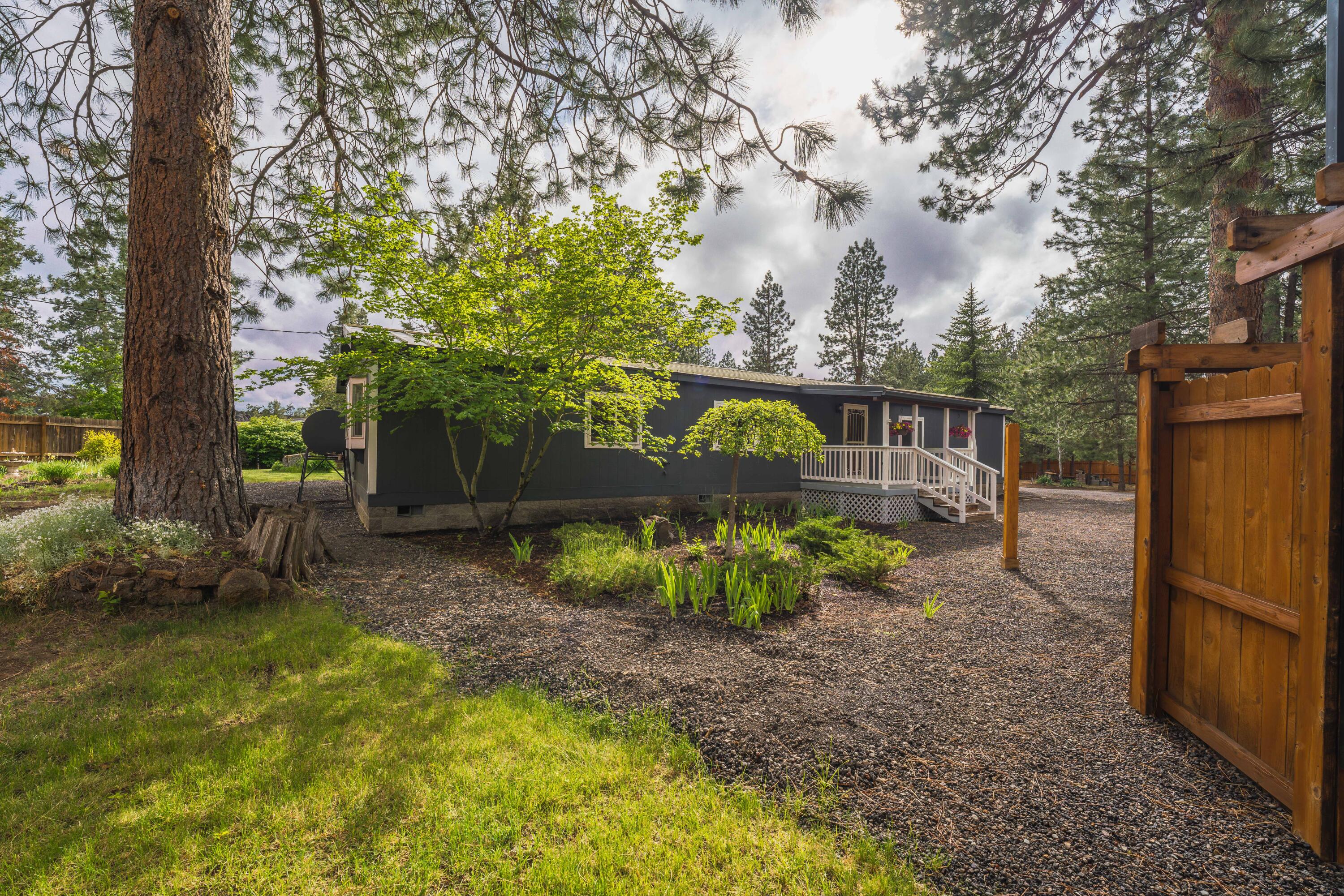 60263 Turquoise Road Bend, OR 97702 - Photo 18 of 61 Turquoise Road-17