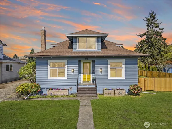 $579,900 | 211 Calistoga Street East, Orting, WA 98360