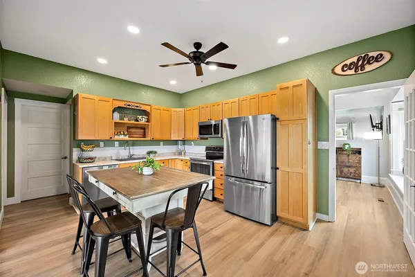 $579,900 | 211 Calistoga Street East, Orting, WA 98360