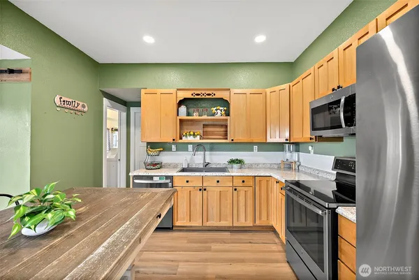 $579,900 | 211 Calistoga Street East, Orting, WA 98360