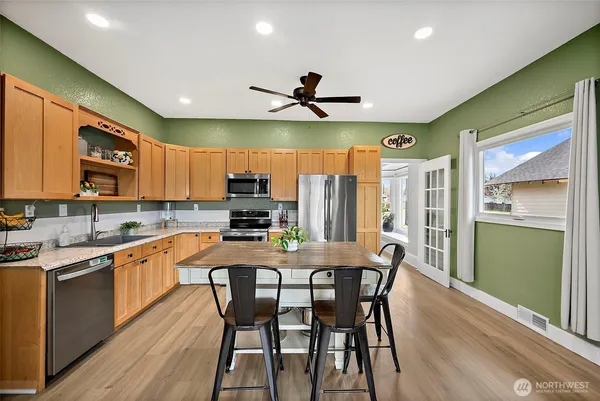 $579,900 | 211 Calistoga Street East, Orting, WA 98360