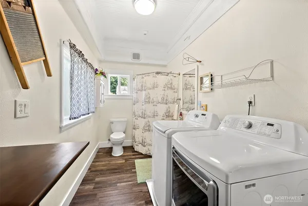 $579,900 | 211 Calistoga Street East, Orting, WA 98360