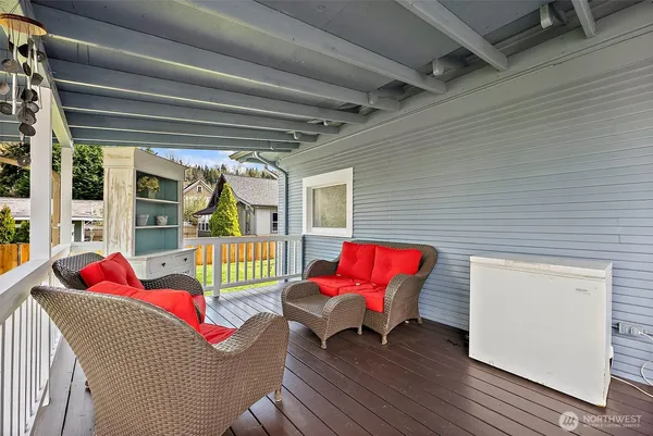 $579,900 | 211 Calistoga Street East, Orting, WA 98360