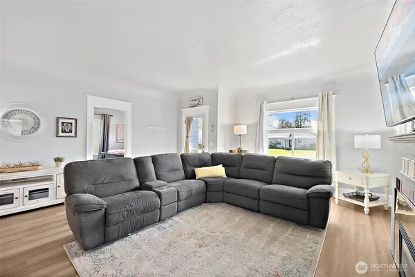 $579,900 | 211 Calistoga Street East, Orting, WA 98360