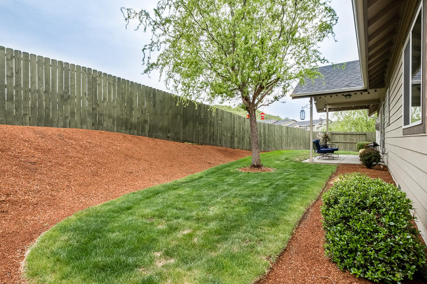 4754 Hillcrest Road Medford, OR 97504 - Photo 34 of 35 4754 Hillcrest-35