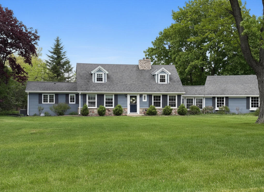 306 East North Point Road Mequon, WI 53092 - Photo 1 of 1 North Point Photo