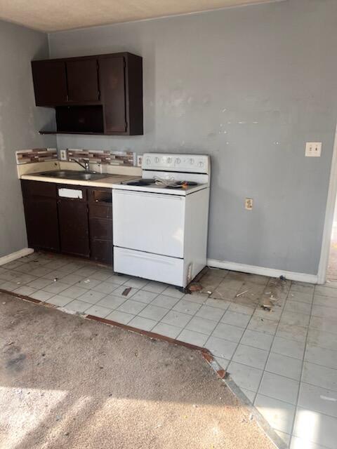 1926 East Main Street, Unit 1928 Salem, VA 24153 - Photo 6 of 18 2af69dfc-d1a7-4950-a841-6683e32451e9