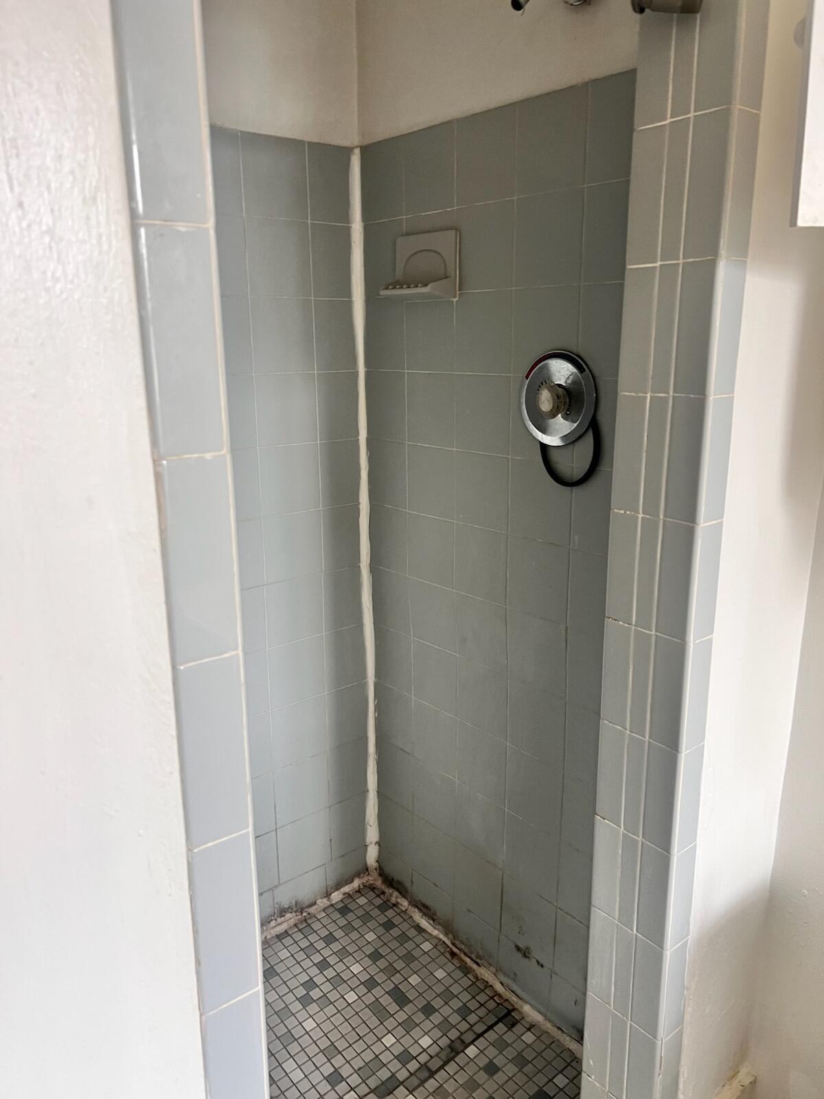 1926 East Main Street, Unit 1928 Salem, VA 24153 - Photo 8 of 18 IMG_1697