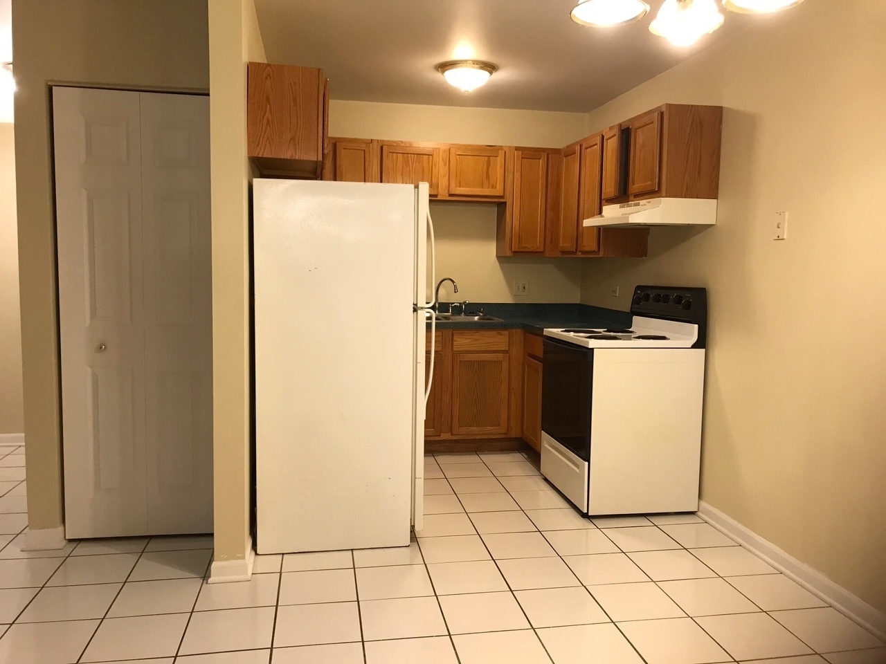 1900 Light Road, Unit 104 Oswego, IL 60543 - Photo 5 of 10