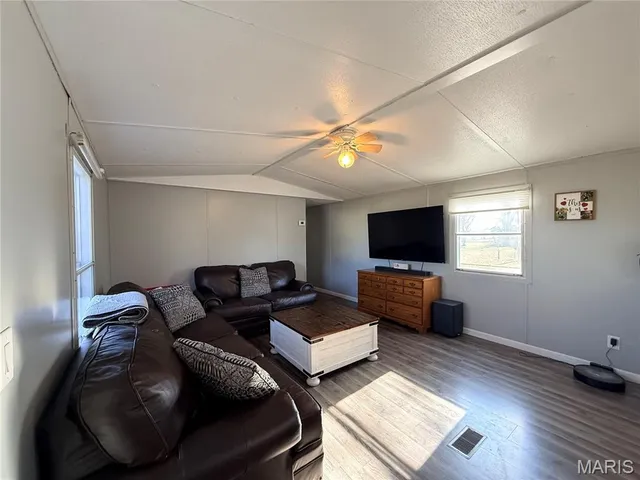 $70,000 | 826 Bcr 636, Sturdivant, MO 63782