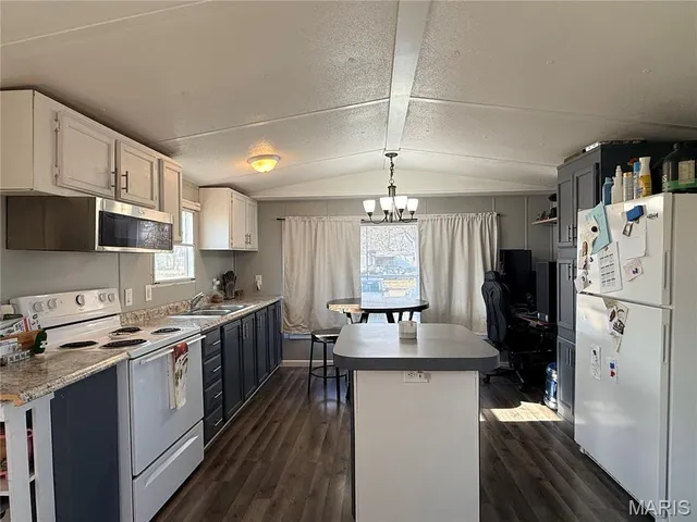 $70,000 | 826 Bcr 636, Sturdivant, MO 63782