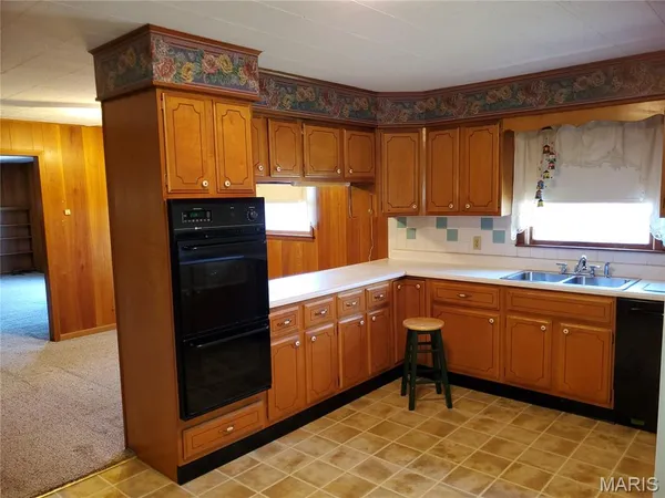 $199,000 | 100 North Clayton Street, Charleston, MO 63834