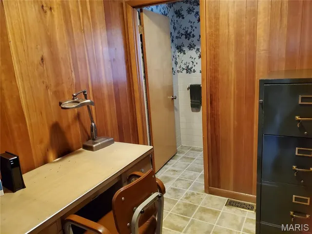 $199,000 | 100 North Clayton Street, Charleston, MO 63834