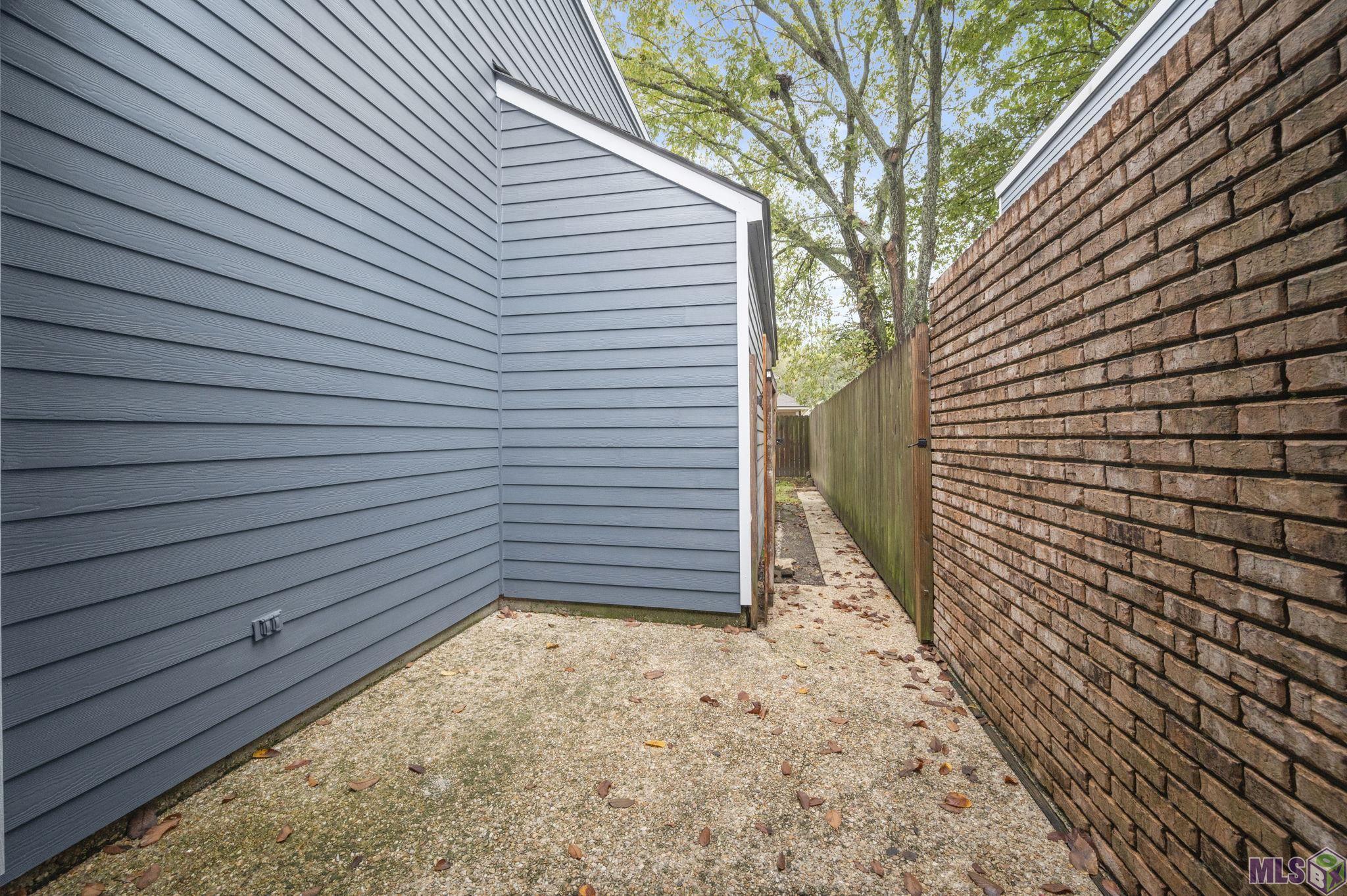 1329 Harwich Drive Baton Rouge, LA 70820 - Photo 17 of 22