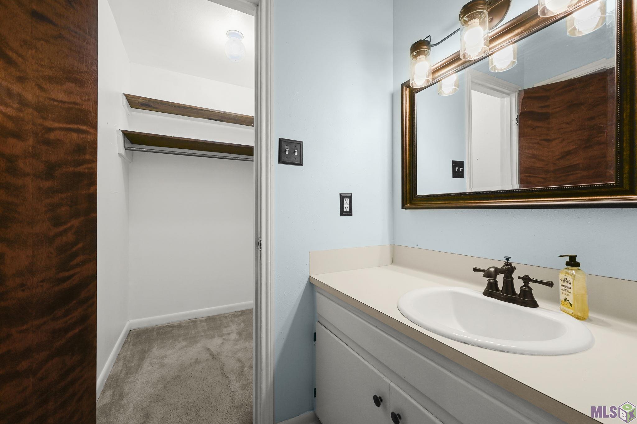1329 Harwich Drive Baton Rouge, LA 70820 - Photo 10 of 22