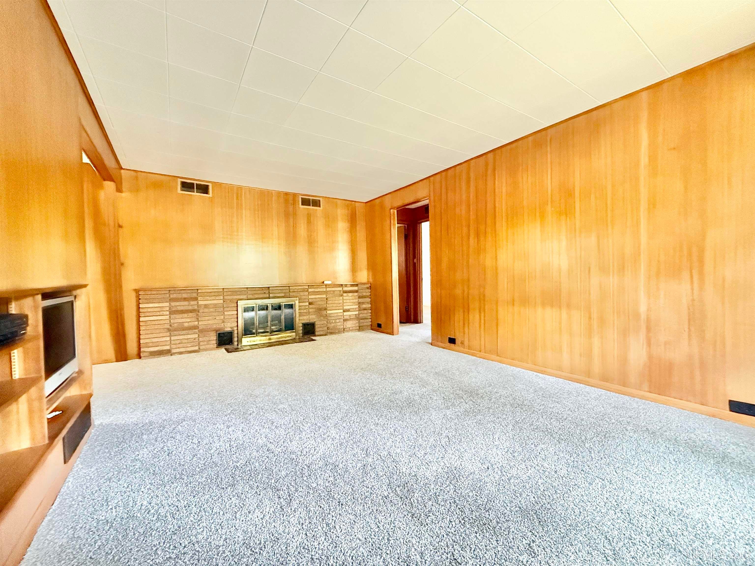 5328 12th Road Escanaba, MI 49829 - Photo 6 of 34 Gallery Image 6