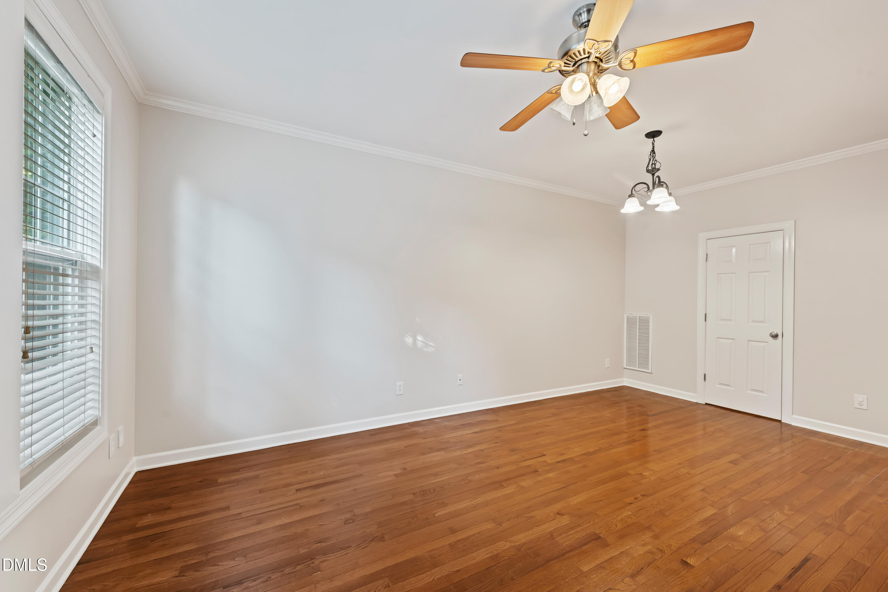 3645 Edgemont Drive Raleigh, NC 27612 - Photo 12 of 33 DSC_0486