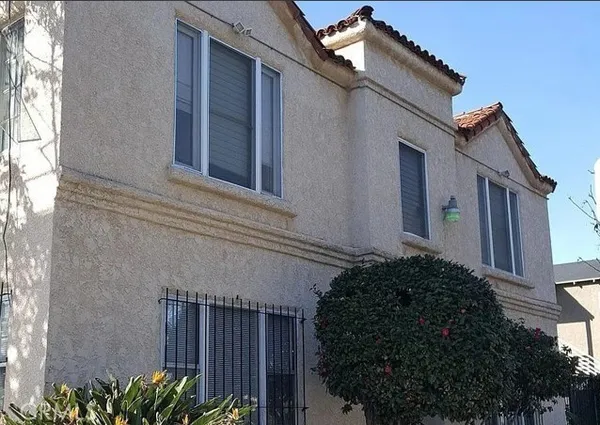 $1,450 | 2001 Cedar Avenue, Unit 11, Long Beach, CA 90806