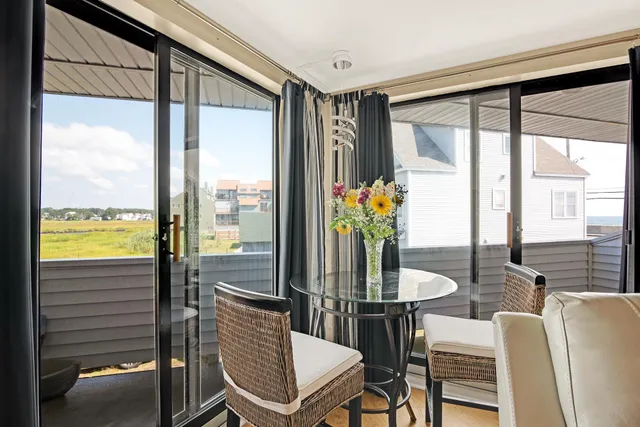 $525,000 | 567 Ocean Boulevard, Unit 104, Hampton, NH 03842