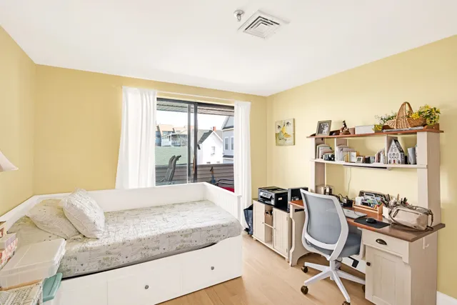 $525,000 | 567 Ocean Boulevard, Unit 104, Hampton, NH 03842