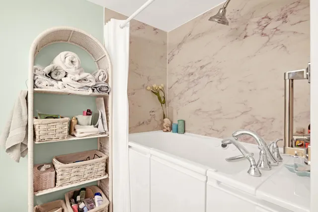 $525,000 | 567 Ocean Boulevard, Unit 104, Hampton, NH 03842