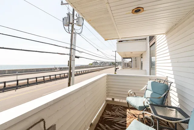 $525,000 | 567 Ocean Boulevard, Unit 104, Hampton, NH 03842