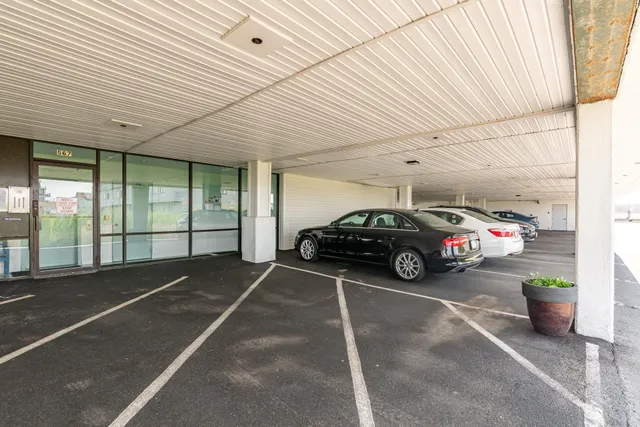 $525,000 | 567 Ocean Boulevard, Unit 104, Hampton, NH 03842