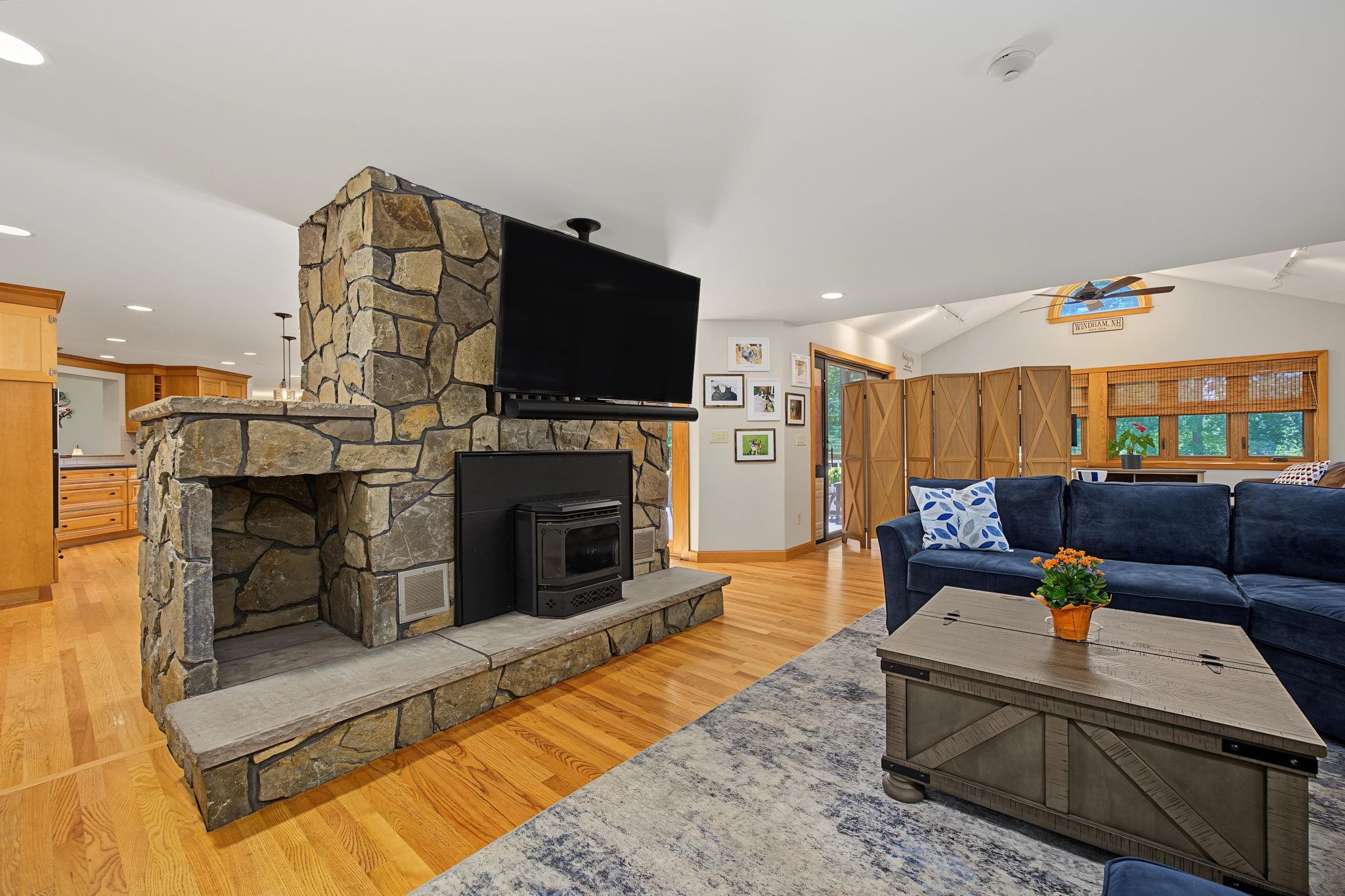17 Galway Road Windham, NH 03087 - Photo 19 of 60 Gallery Image 19
