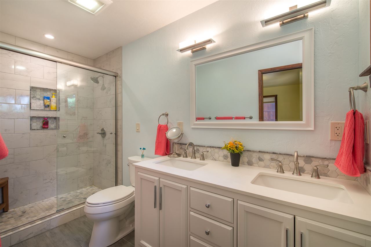 10572 Heather Road Truckee, CA 96161 - Photo 11 of 14 Gallery Image 11