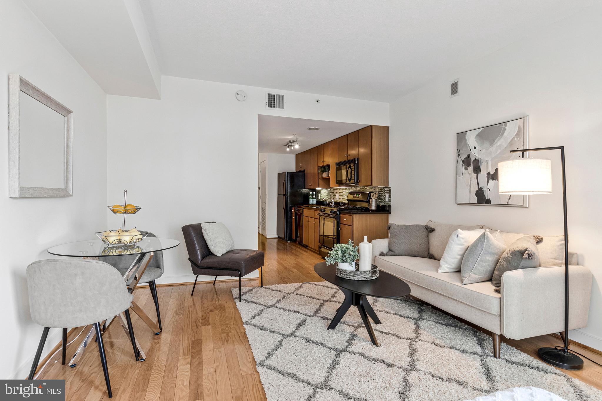 1117 10th Street Northwest, Unit 405 Washington, DC 20001 - Photo 3 of 23 Bright and charming living space