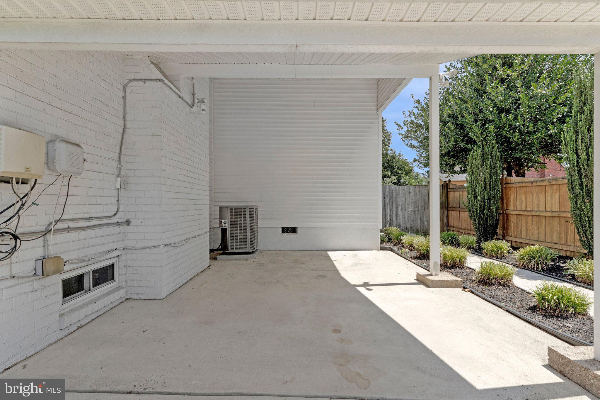 6015 Backlick Road Springfield, VA 22150 - Photo 23 of 30 Carport