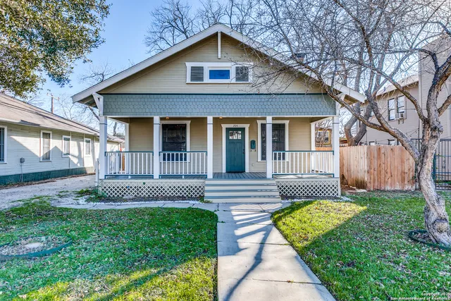 $2,495 | 204 Queen Anne Court, San Antonio, TX 78209