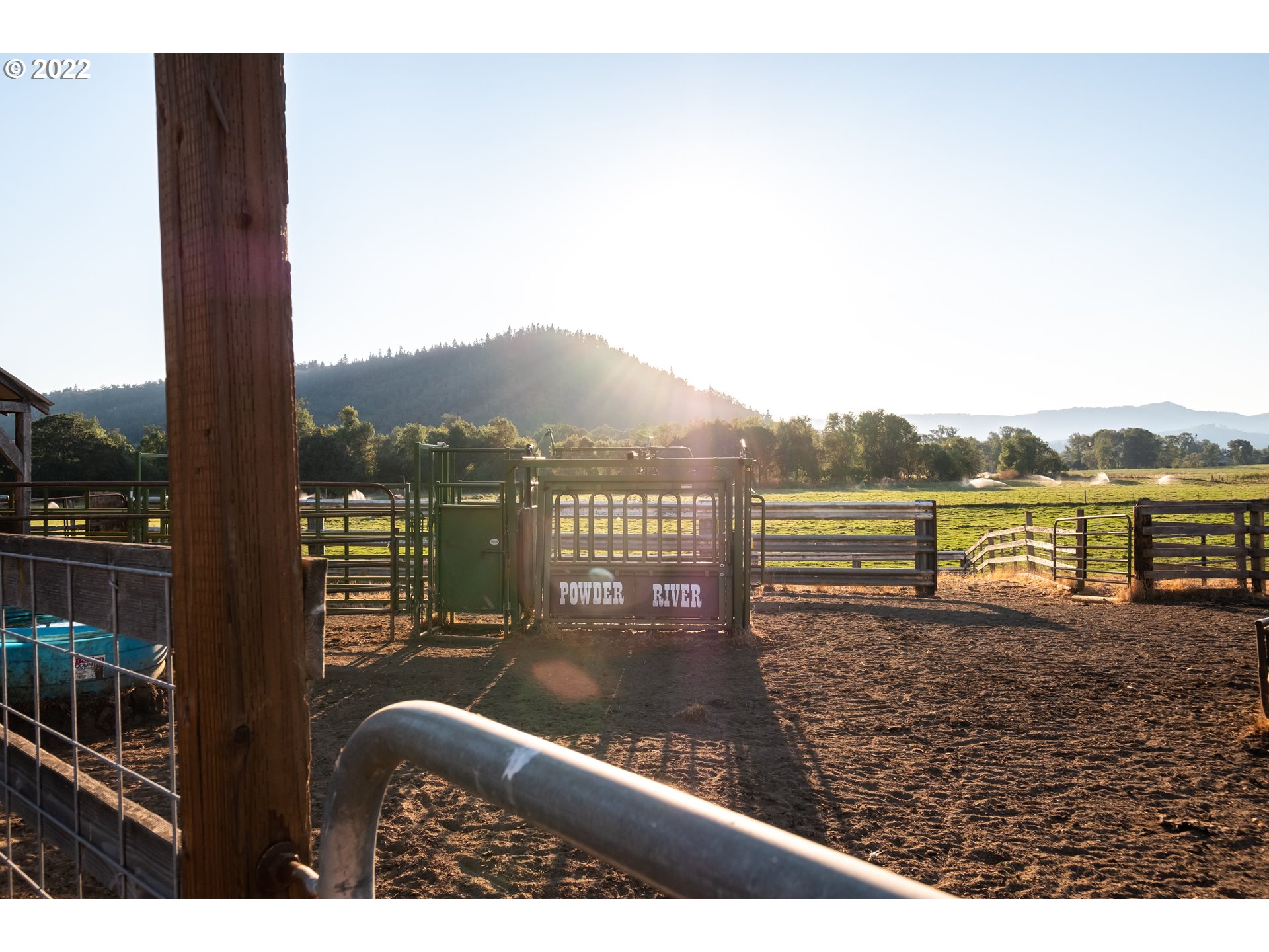 510 Jones Road Roseburg, OR 97471 - Photo 24 of 48 Corral