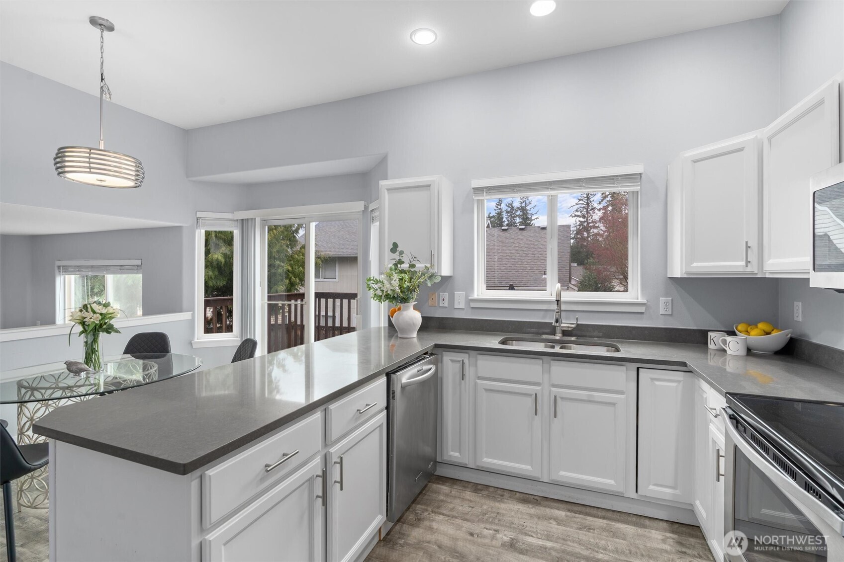 5807 12th Avenue West Everett, WA 98203 - Photo 10 of 30