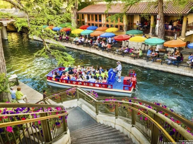 a grocery store filled with lots of fruit and vegetables