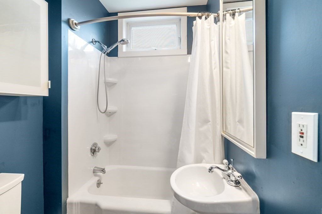 126 Bright Street Waltham, MA 02453 - Photo 12 of 25