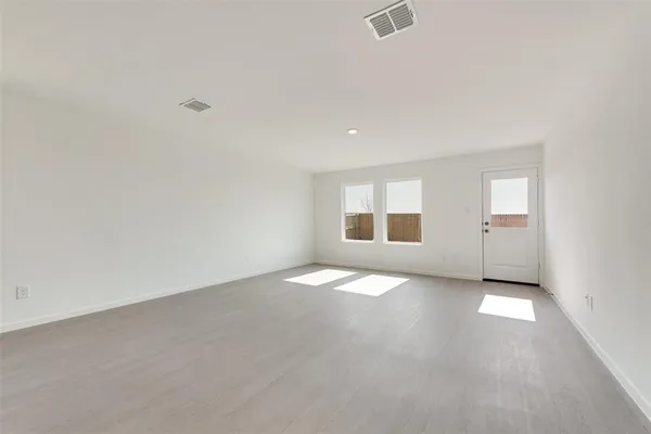 a view of empty room with window